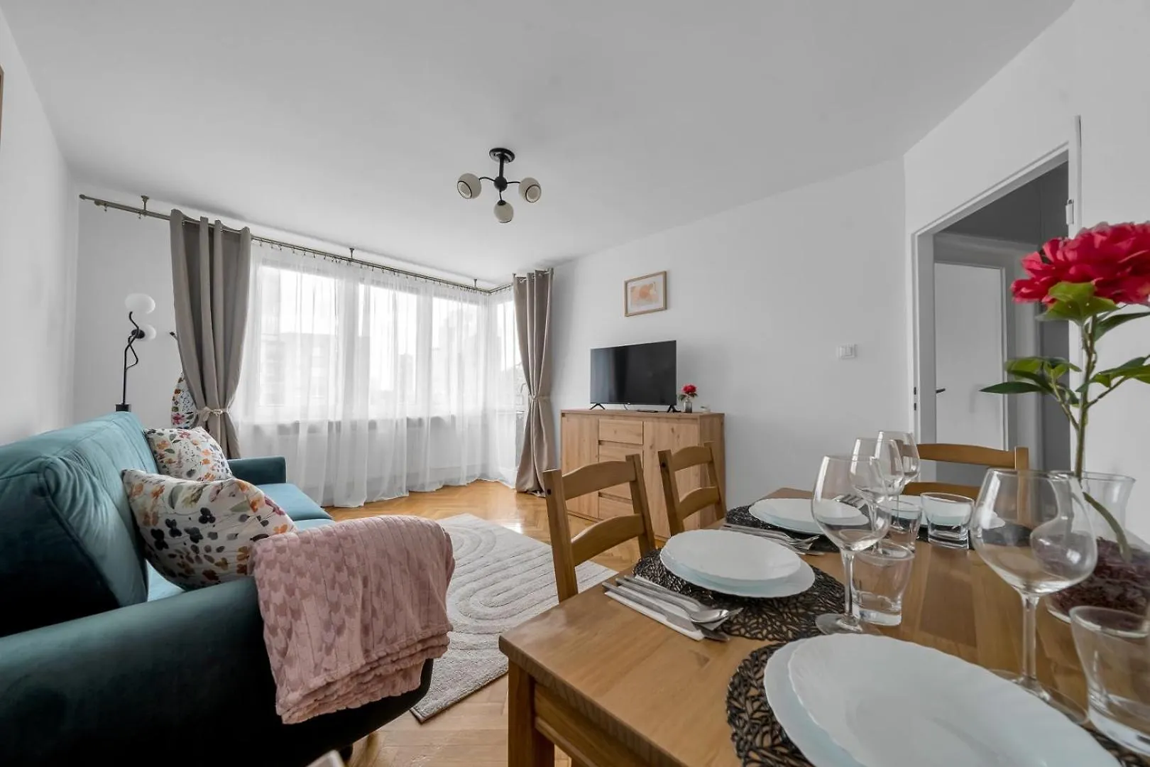 Warsaw Central Apt - 9Th Floor, Balcony, Tram&Bus - By Rentujemy